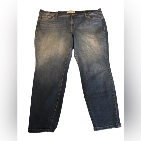 Torrid Skinny Stretch Jean Size 26X30 Med Blue 5 Pocket Casual - Picture 1 of 7